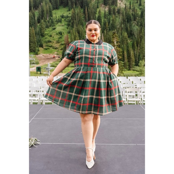 Ivy City Co Green Plaid Collared Dress - Picture 2 of 7